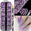 Un set de strass en résine violette pour ongles et outils, incluant un pinceau de précision.
