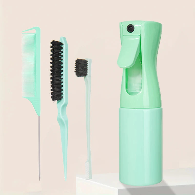 Un set de quatre peignes pour cheveux vert menthe, incluant un large et trois fins, présentés sur un fond clair