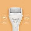 Un exfoliador y pulidor eléctrico blanco con cabezal plateado, mostrado contra un fondo naranja.