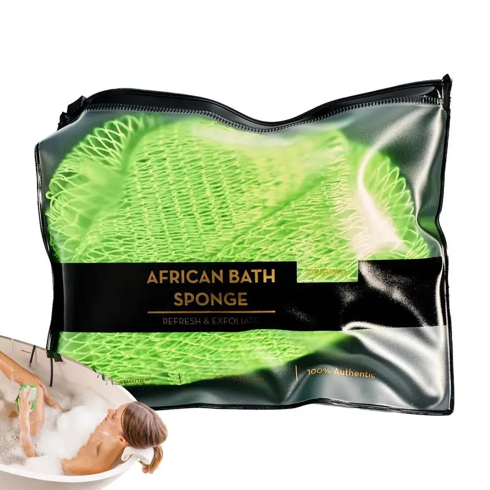 Éponge exfoliante réutilisable verte en filet utilisée sur la peau.