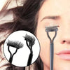 Gros plan sur l'œil d'une femme montrant l'outil de recourbe-cils en acier inoxydable avec des recourbe-cils individuels.