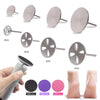Collection de disques de ponçage interchangeables pour les soins des pieds, en différentes tailles et formes.