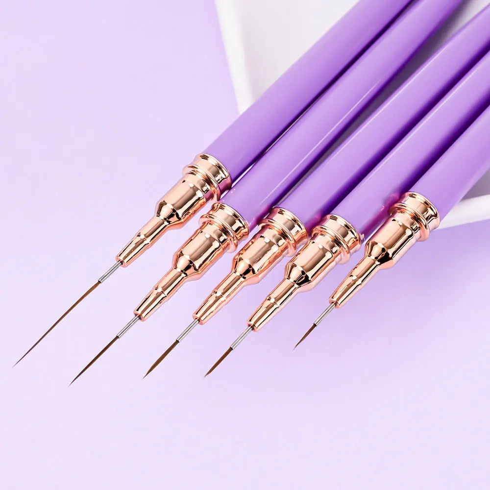 Un set de pinceaux liners pour ongles professionnels avec des manches violets et des ferrules dorées.