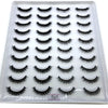 Un plateau de faux cils à bande de renard naturels pour usage cosmétique.