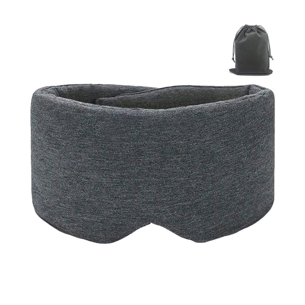 Un masque de sommeil en coton gris et une pochette à cordon noir.