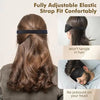 Eine Frau verwendet ein schwarzes elastisches Stirnband für die Haare, das als bequem und knotenfreies Styling dient.