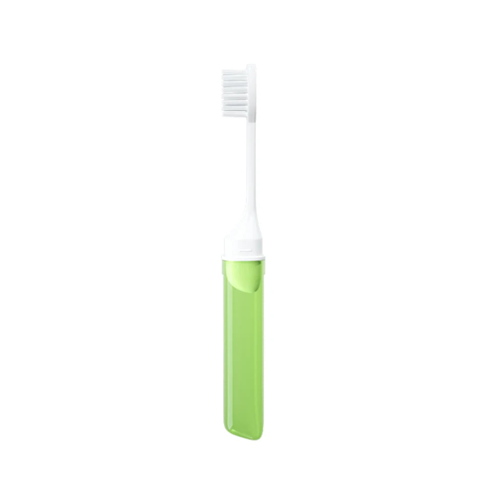 Un set de brosses à dents de voyage pliable vert lime avec une tête de brosse blanche.