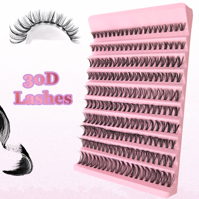 Plateau de faux cils roses en plastique rempli de longs cils naturels noirs individuels.