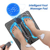 EMS Fußmassagepad wird auf Fuß und Bein verwendet, mit einem Controller in der Nähe.