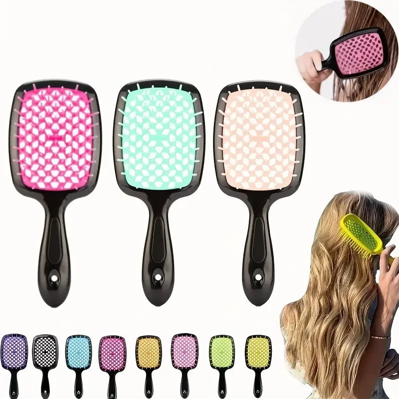 Un set de peines desenredantes de dientes anchos en varios colores pastel, incluyendo rosa, verde menta y melocotón, junto a 