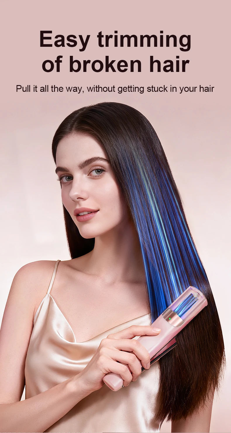 Eine Frau schneidet Splitend auf dunkles Haar mit einer rosa Haarschere.
