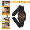 Schwarze Fitnessriemen mit orangefarbenen Akzenten, gezeigt in Kontexten von Training, Bewegung und Hausarbeit.