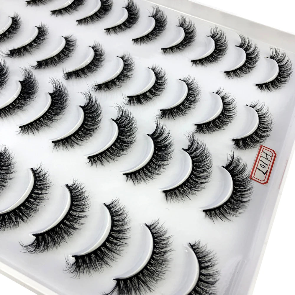 Un plateau de faux cils en mink naturel pour usage cosmétique.