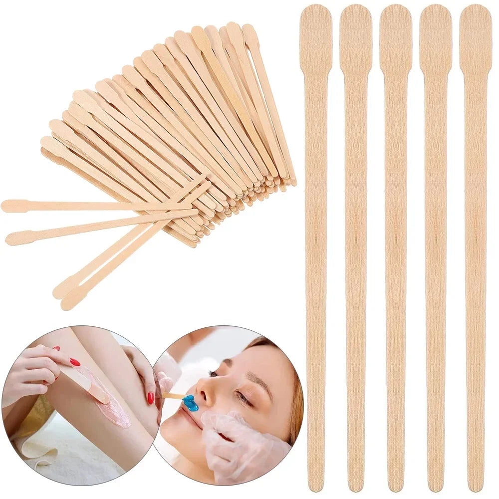Ensemble de bâtons naturels en bois pour épilation des sourcils et des cheveux, en différentes tailles.
