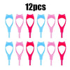Un set de 12 applicateurs de mascara bouclier roses et bleus pour maquillage des yeux.