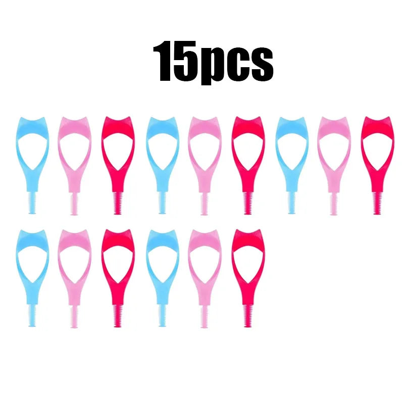 Un ensemble de 15 applicateurs de mascara bouclier de différentes couleurs et formes.