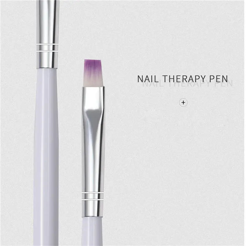 Un stylo de thérapie pour ongles professionnel avec un corps argenté et une pointe de pinceau violette.