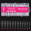 Boîte en plastique transparent contenant 240 tips de recouvrement de ongles de longue portée.