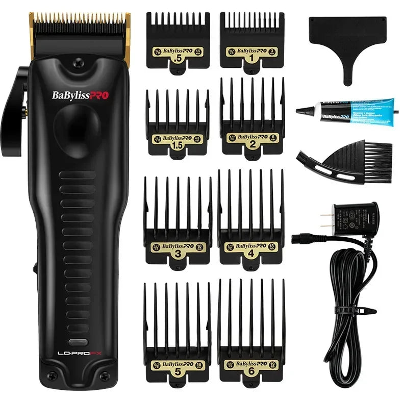 Set von BaByliss Pro Haarschneidemaschinen und Trimmern in Schwarz mit verschiedenen Aufsätzen und Stromkabel.