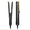 Plancha y secador profesional de pelo 2 en 1 negro y dorado.