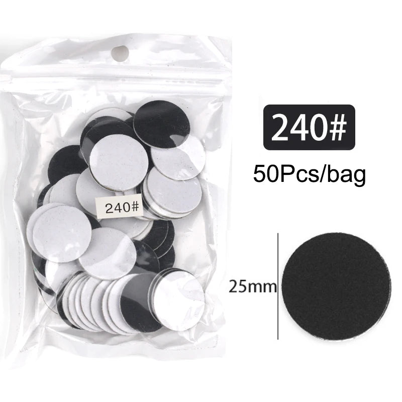 Un sac en plastique transparent contenant 50 disques de papier de verre noir et blanc, avec un disque de 25 mm montré séparém